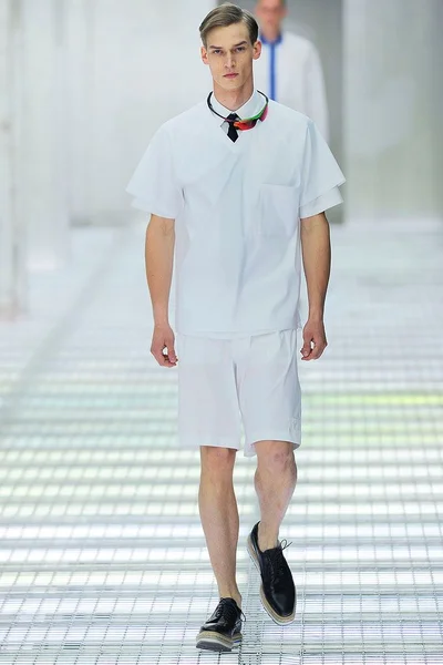 Look 33